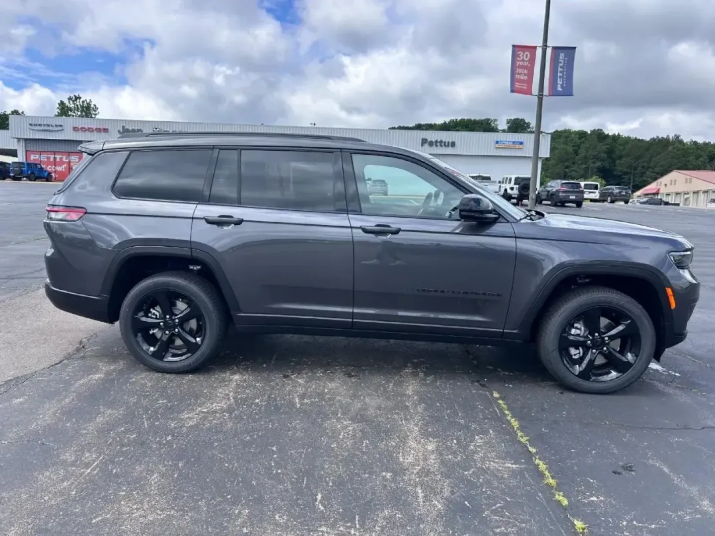 2025 /Global Black Suede Jeep Grand Cherokee Altitude X (1C4RJKAG2S8) with an 3.6L V6 24V VVT UPG I engine, Automatic transmission, located at 970 Woodlawn Dr., Farmington, MO, 63640, (573) 431-7800, 37.825642, -90.468674 - Elevate your family adventures and weekday commutes with the stunning 2025 Jeep Grand Cherokee L Altitude X, available now at Pettus CDJR Farmington. Located conveniently at 970 Woodlawn Drive, Farmington, MO 63640, we pride ourselves on being your trusted OEM dealership for quality used vehicles. W - Photo#1