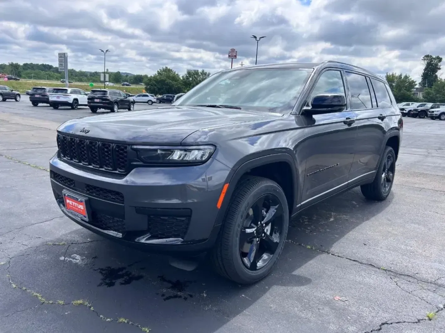 2025 /Global Black Suede Jeep Grand Cherokee Altitude X (1C4RJKAG2S8) with an 3.6L V6 24V VVT UPG I engine, Automatic transmission, located at 970 Woodlawn Dr., Farmington, MO, 63640, (573) 431-7800, 37.825642, -90.468674 - Elevate your family adventures and weekday commutes with the stunning 2025 Jeep Grand Cherokee L Altitude X, available now at Pettus CDJR Farmington. Located conveniently at 970 Woodlawn Drive, Farmington, MO 63640, we pride ourselves on being your trusted OEM dealership for quality used vehicles. W - Photo#7