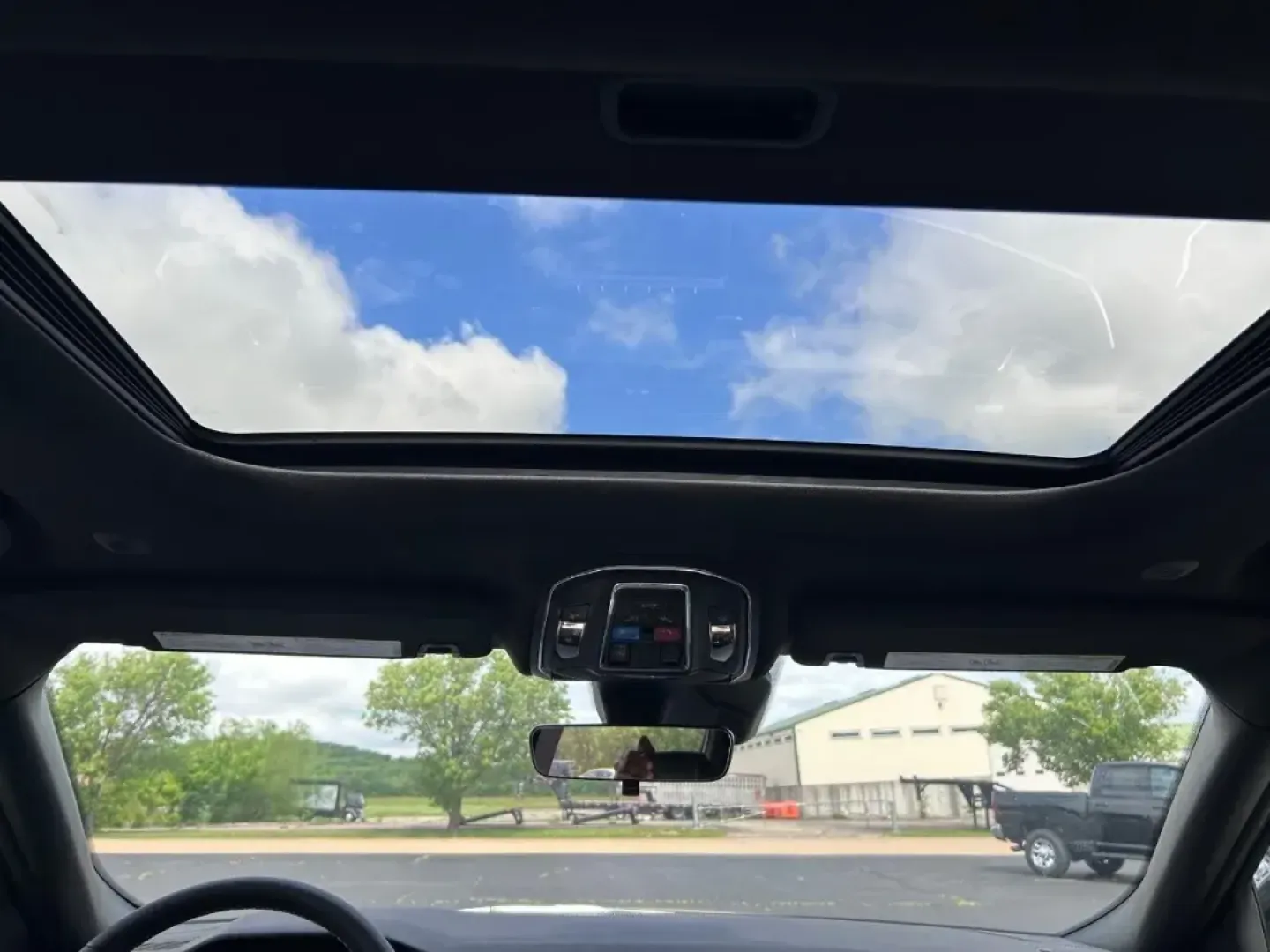 2025 /Global Black Suede Jeep Grand Cherokee Altitude X (1C4RJKAG2S8) with an 3.6L V6 24V VVT UPG I engine, Automatic transmission, located at 970 Woodlawn Dr., Farmington, MO, 63640, (573) 431-7800, 37.825642, -90.468674 - Elevate your family adventures and weekday commutes with the stunning 2025 Jeep Grand Cherokee L Altitude X, available now at Pettus CDJR Farmington. Located conveniently at 970 Woodlawn Drive, Farmington, MO 63640, we pride ourselves on being your trusted OEM dealership for quality used vehicles. W - Photo#12