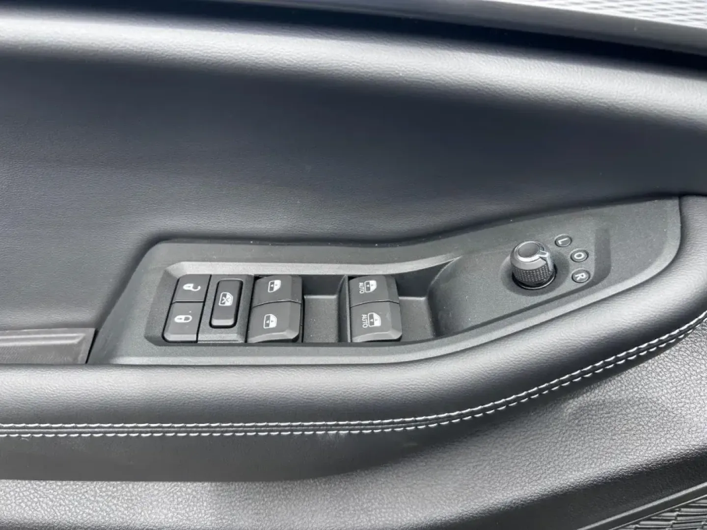 2025 /Global Black Suede Jeep Grand Cherokee Altitude X (1C4RJKAG2S8) with an 3.6L V6 24V VVT UPG I engine, Automatic transmission, located at 970 Woodlawn Dr., Farmington, MO, 63640, (573) 431-7800, 37.825642, -90.468674 - Elevate your family adventures and weekday commutes with the stunning 2025 Jeep Grand Cherokee L Altitude X, available now at Pettus CDJR Farmington. Located conveniently at 970 Woodlawn Drive, Farmington, MO 63640, we pride ourselves on being your trusted OEM dealership for quality used vehicles. W - Photo#21