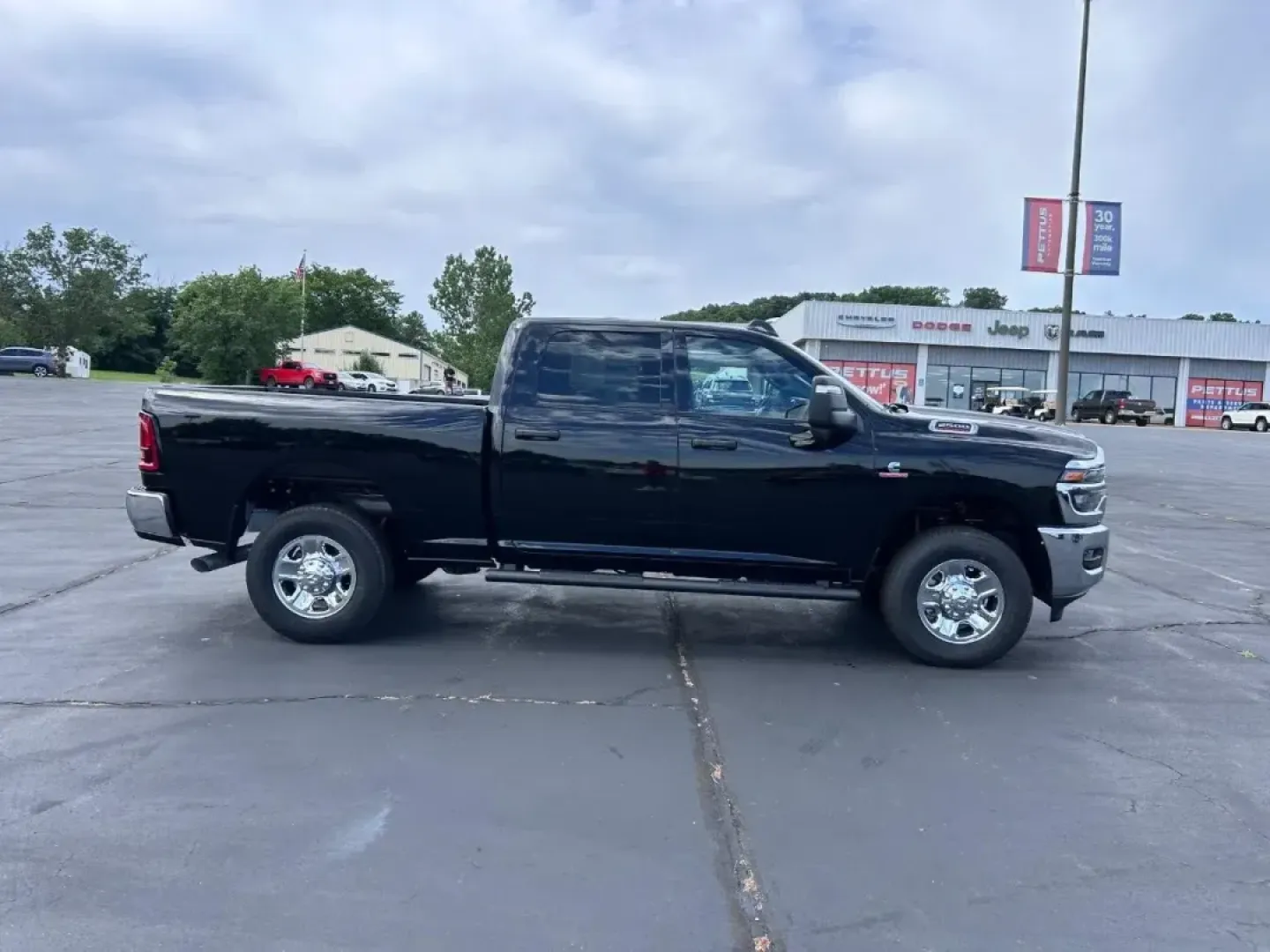 2025 /Diesel Gray/Black Cloth Ram 2500 Tradesman (3C63R5CL1SG) with an Straight 6 Turbocharged Diesel engine, located at 970 Woodlawn Dr., Farmington, MO, 63640, (573) 431-7800, 37.825642, -90.468674 - Discover the perfect blend of power and comfort with the 2025 Ram 2500 Tradesman, designed specifically for those who demand performance without sacrificing style. Whether you're navigating through the bustling streets of Farmington or embarking on a weekend adventure, this truck is equipped to hand - Photo#1