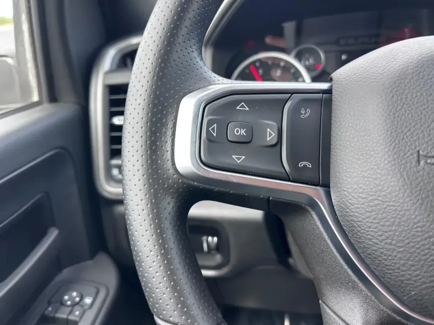 2025 /Diesel Gray/Black Cloth Ram 2500 Tradesman (3C63R5CL1SG) with an Straight 6 Turbocharged Diesel engine, located at 970 Woodlawn Dr., Farmington, MO, 63640, (573) 431-7800, 37.825642, -90.468674 - Discover the perfect blend of power and comfort with the 2025 Ram 2500 Tradesman, designed specifically for those who demand performance without sacrificing style. Whether you're navigating through the bustling streets of Farmington or embarking on a weekend adventure, this truck is equipped to hand - Photo#11