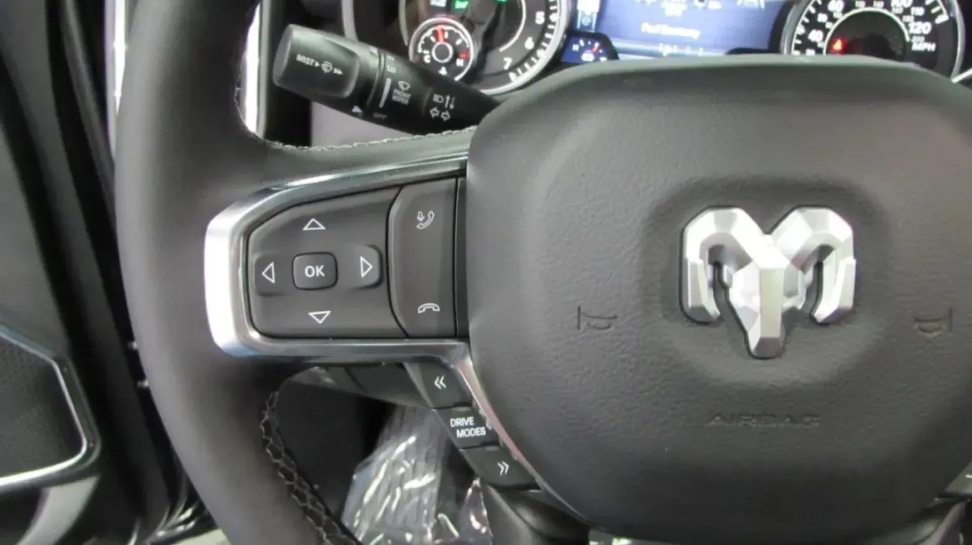2025 Ram 1500 Laramie (1C6SRFJP1SN) with an Other engine, Automatic transmission, located at 12830 Highway 21, De Soto, MO, 63020, (636) 337-7777, 38.153099, -90.573624 - **Unleash Your Adventures with the 2025 Ram 1500 Laramie at Pettus CDJR DeSoto!**<br /> <br /> Are you ready to elevate your driving experience? Whether you're a weekend warrior seeking off-road thrills, a family looking for reliable transportation, or a commuter who wants a blend of comfort and cap - Photo#22