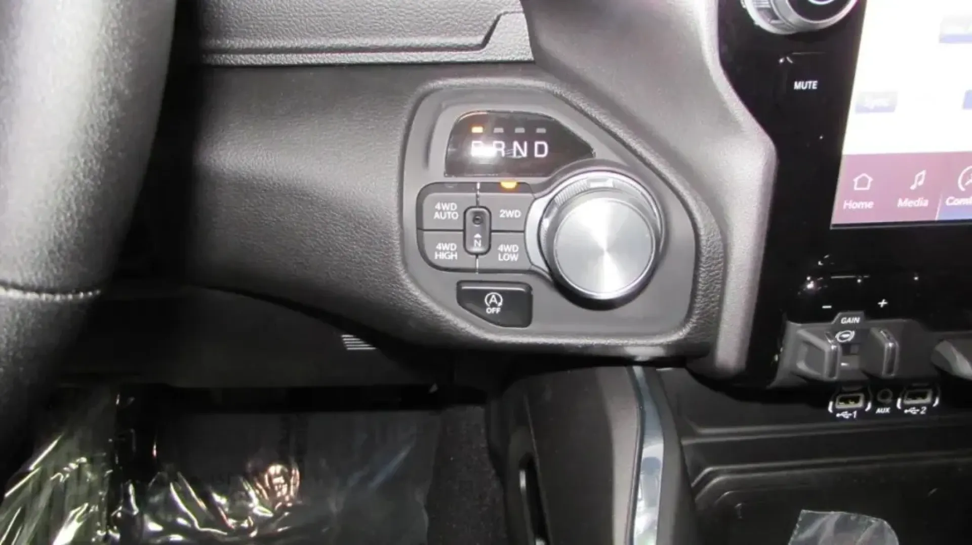 2025 Ram 1500 Laramie (1C6SRFJP1SN) with an Other engine, Automatic transmission, located at 12830 Highway 21, De Soto, MO, 63020, (636) 337-7777, 38.153099, -90.573624 - **Discover Your Next Adventure with the 2025 Ram 1500 Laramie at Pettus CDJR DeSoto!**<br /> <br /> Are you ready to elevate your lifestyle with a blend of rugged capability and luxurious comfort? The 2025 Ram 1500 Laramie, available at Pettus CDJR DeSoto, is the perfect truck for weekend adventures - Photo#18