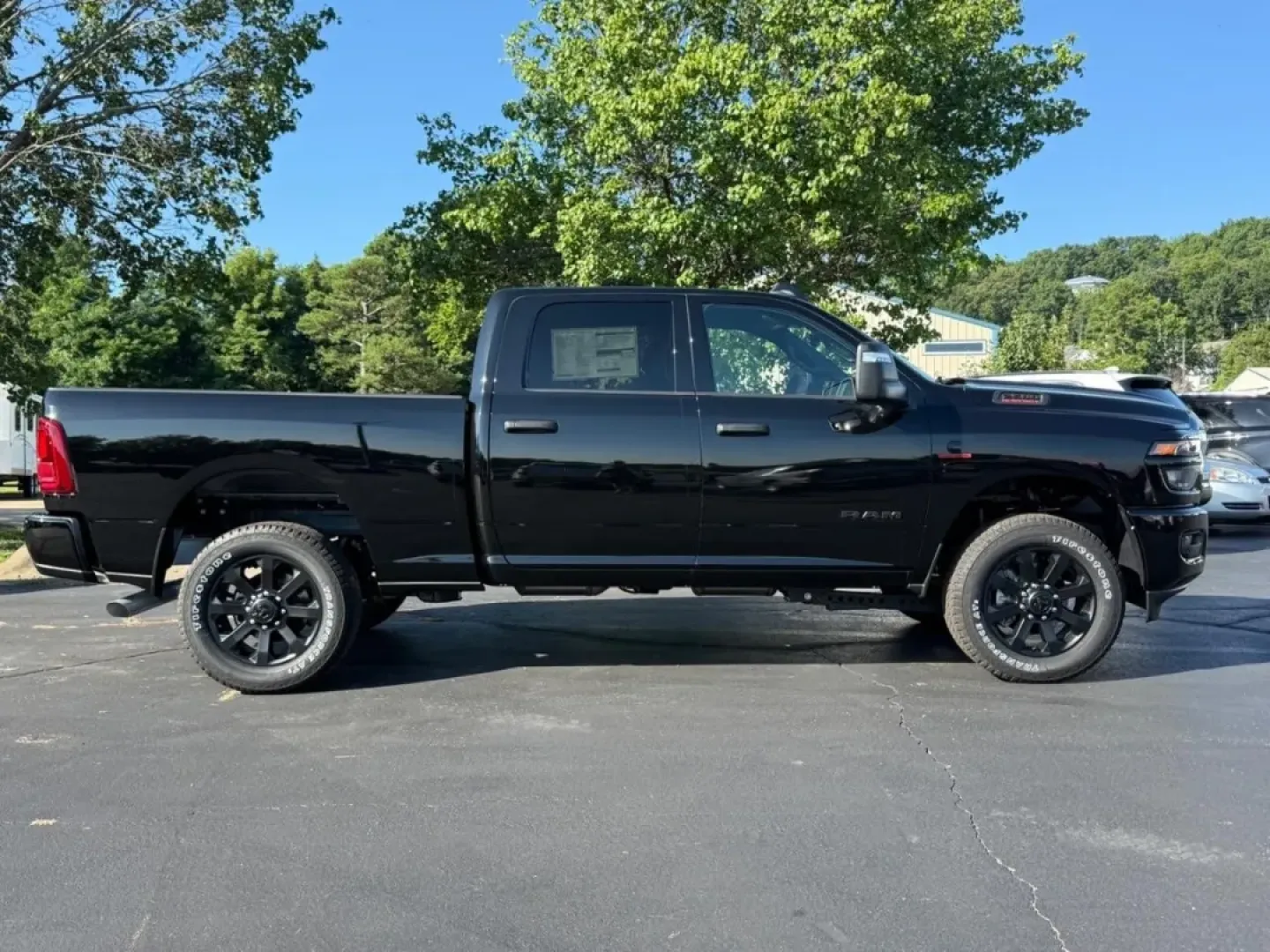 2025 /Diesel Gray/Black Cloth Ram 2500 Big Horn (3C63R5DL1SG) with an Straight 6 Turbocharged Diesel engine, Automatic transmission, located at 970 Woodlawn Dr., Farmington, MO, 63640, (573) 431-7800, 37.825642, -90.468674 - **Unleash Your Adventurous Spirit with the 2025 Ram 2500 Big Horn! - Available at Pettus CDJR Farmington**<br /> <br /> Are you ready to elevate your weekend adventures or tackle tough jobs with ease? The 2025 Ram 2500 Big Horn is engineered for those who demand versatility and capability without co - Photo#1
