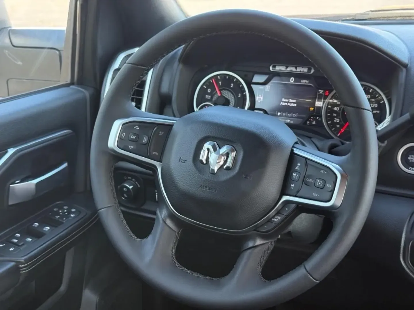 2025 /Diesel Gray/Black Cloth Ram 2500 Big Horn (3C63R5DL1SG) with an Straight 6 Turbocharged Diesel engine, Automatic transmission, located at 970 Woodlawn Dr., Farmington, MO, 63640, (573) 431-7800, 37.825642, -90.468674 - **Unleash Your Adventurous Spirit with the 2025 Ram 2500 Big Horn! - Available at Pettus CDJR Farmington**<br /> <br /> Are you ready to elevate your weekend adventures or tackle tough jobs with ease? The 2025 Ram 2500 Big Horn is engineered for those who demand versatility and capability without co - Photo#6