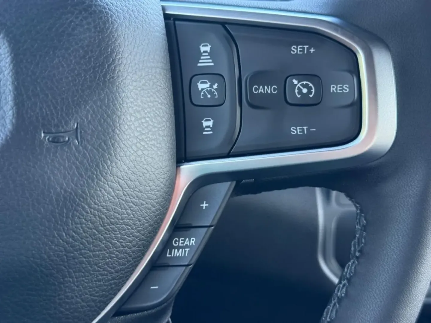 2025 /Diesel Gray/Black Cloth Ram 2500 Big Horn (3C63R5DL1SG) with an Straight 6 Turbocharged Diesel engine, Automatic transmission, located at 970 Woodlawn Dr., Farmington, MO, 63640, (573) 431-7800, 37.825642, -90.468674 - **Unleash Your Adventurous Spirit with the 2025 Ram 2500 Big Horn! - Available at Pettus CDJR Farmington**<br /> <br /> Are you ready to elevate your weekend adventures or tackle tough jobs with ease? The 2025 Ram 2500 Big Horn is engineered for those who demand versatility and capability without co - Photo#8