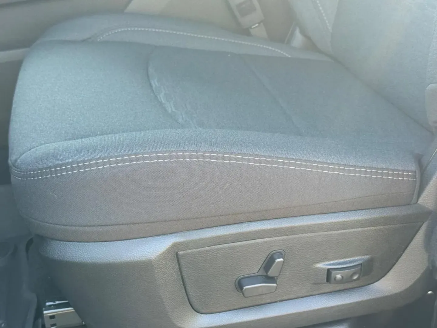 2025 /Diesel Gray/Black Cloth Ram 2500 Big Horn (3C63R5DL1SG) with an Straight 6 Turbocharged Diesel engine, Automatic transmission, located at 970 Woodlawn Dr., Farmington, MO, 63640, (573) 431-7800, 37.825642, -90.468674 - **Unleash Your Adventurous Spirit with the 2025 Ram 2500 Big Horn! - Available at Pettus CDJR Farmington**<br /> <br /> Are you ready to elevate your weekend adventures or tackle tough jobs with ease? The 2025 Ram 2500 Big Horn is engineered for those who demand versatility and capability without co - Photo#17