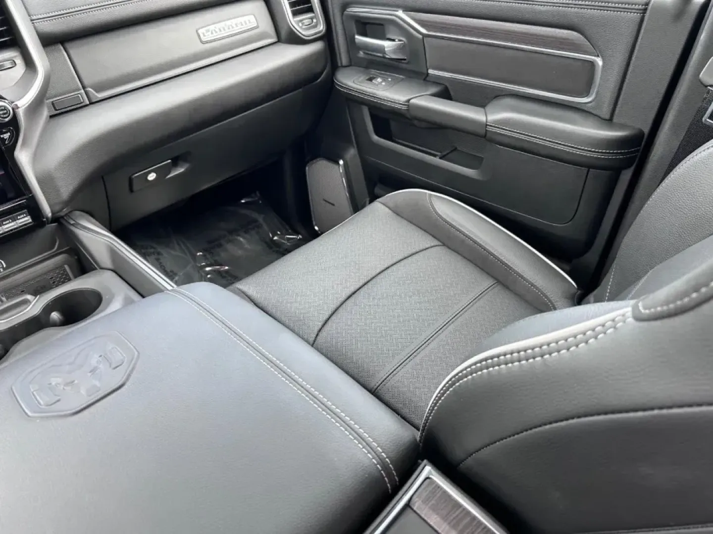 2025 /Black Leather Ram 2500 Laramie (3C63R5FLXSG) with an Straight 6 Turbocharged Diesel engine, located at 970 Woodlawn Dr., Farmington, MO, 63640, (573) 431-7800, 37.825642, -90.468674 - Discover the perfect companion for your adventures, whether you're navigating the urban landscape or tackling rugged terrains. The 2025 Ram 2500 Laramie is not just a truck; it's a lifestyle enhancer, expertly crafted for those who demand capability and comfort in one striking package. With a powerf - Photo#16