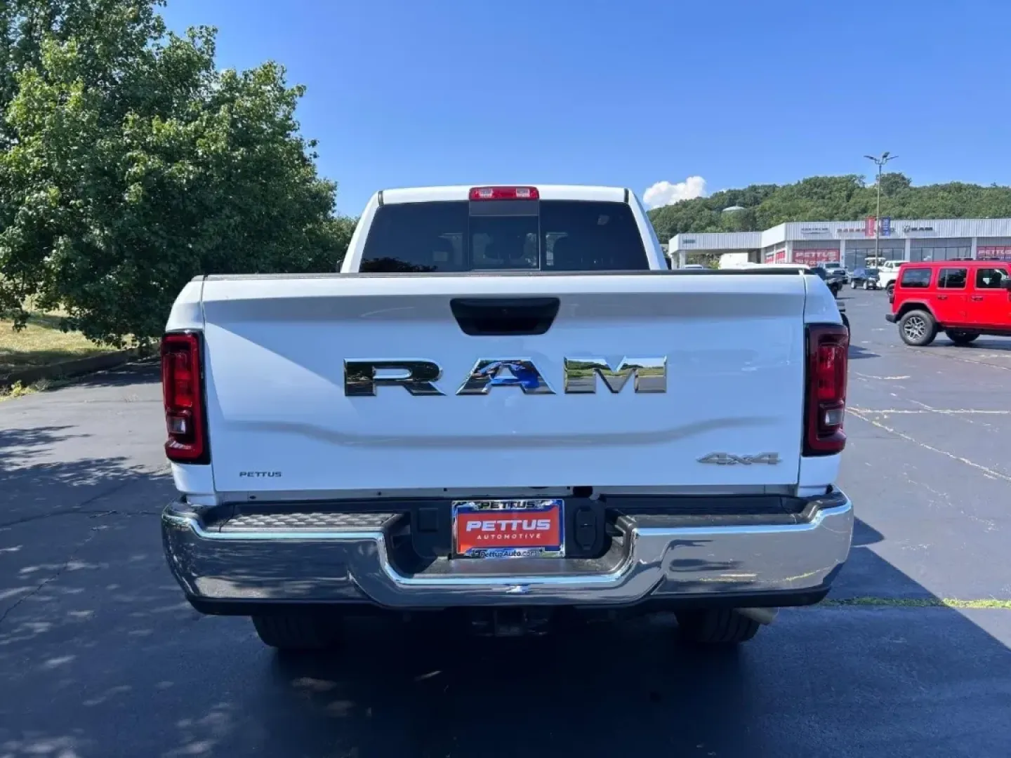 2025 /Diesel Gray/Black Cloth Ram 2500 Tradesman (3C6UR5CJXSG) with an 6.4L V8 HEMI HD engine, located at 970 Woodlawn Dr., Farmington, MO, 63640, (573) 431-7800, 37.825642, -90.468674 - **Unleash Adventure with the 2025 Ram 2500 Tradesman at Pettus CDJR Farmington!**<br /> <br /> Are you ready to elevate your lifestyle? Whether you're hauling heavy loads for work, embarking on epic weekend road trips, or seeking a reliable vehicle for your daily commute, the 2025 Ram 2500 Tradesman - Photo#3