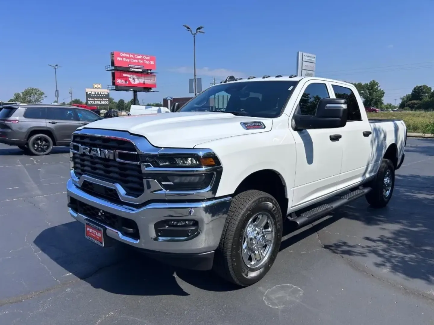 2025 /Diesel Gray/Black Cloth Ram 2500 Tradesman (3C6UR5CJXSG) with an 6.4L V8 HEMI HD engine, located at 970 Woodlawn Dr., Farmington, MO, 63640, (573) 431-7800, 37.825642, -90.468674 - **Unleash Adventure with the 2025 Ram 2500 Tradesman at Pettus CDJR Farmington!**<br /> <br /> Are you ready to elevate your lifestyle? Whether you're hauling heavy loads for work, embarking on epic weekend road trips, or seeking a reliable vehicle for your daily commute, the 2025 Ram 2500 Tradesman - Photo#6