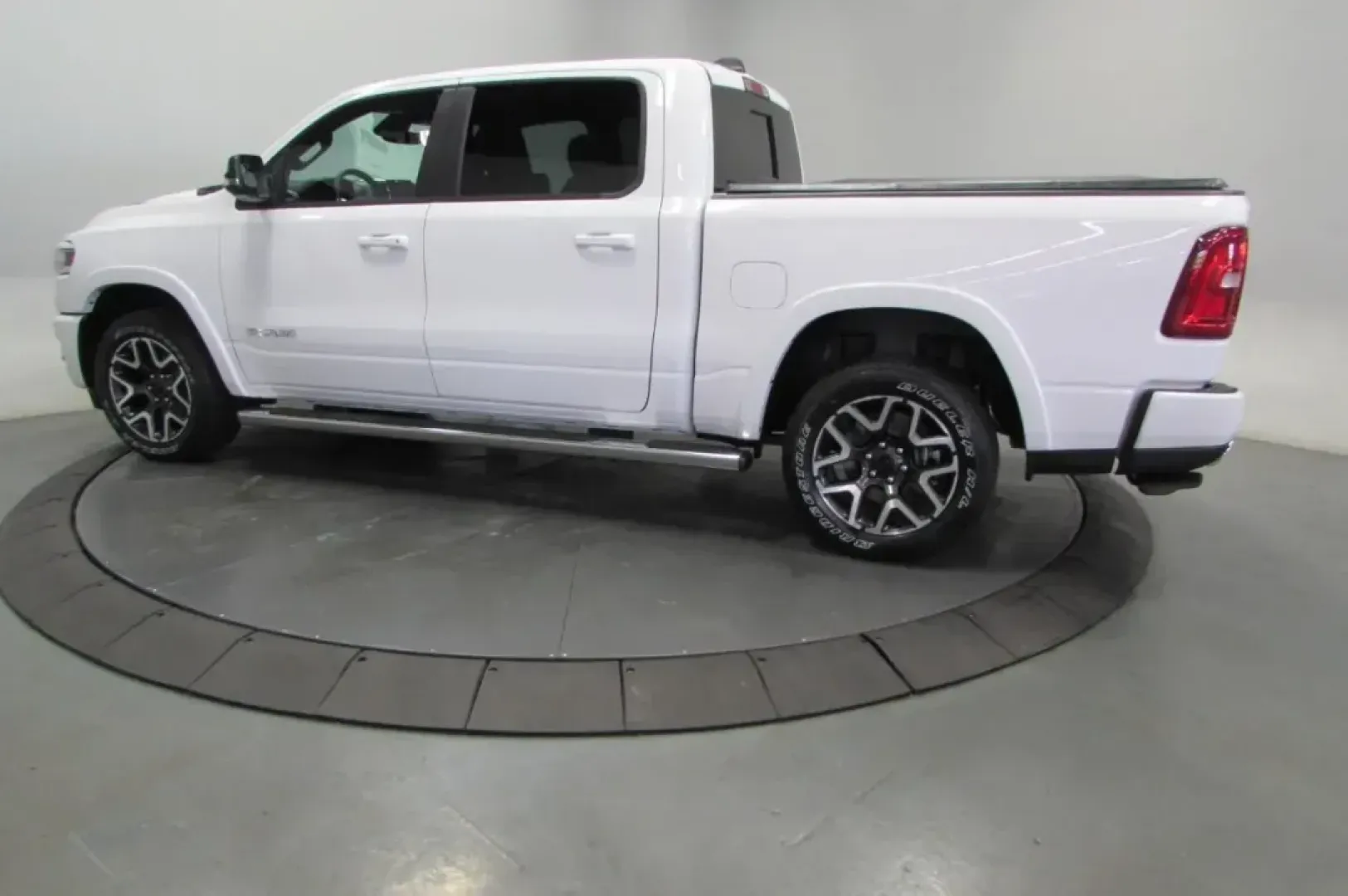 2025 Ram 1500 Laramie (1C6SRFJP8SN) with an Other engine, Automatic transmission, located at 12830 Highway 21, De Soto, MO, 63020, (636) 337-7777, 38.153099, -90.573624 - ### Discover Your Next Adventure with the 2025 Ram 1500 Laramie at Pettus CDJR DeSoto!<br /> <br /> If you're seeking a truck that effortlessly blends power, comfort, and style, look no further than this stunning **2025 Ram 1500 Laramie** at **Pettus CDJR DeSoto**. With an ultra-low mileage of just - Photo#3