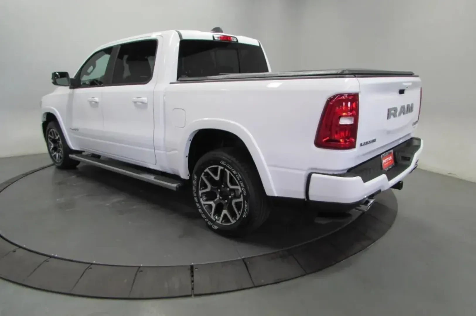 2025 Ram 1500 Laramie (1C6SRFJP8SN) with an Other engine, Automatic transmission, located at 12830 Highway 21, De Soto, MO, 63020, (636) 337-7777, 38.153099, -90.573624 - ### Discover Your Next Adventure with the 2025 Ram 1500 Laramie at Pettus CDJR DeSoto!<br /> <br /> If you're seeking a truck that effortlessly blends power, comfort, and style, look no further than this stunning **2025 Ram 1500 Laramie** at **Pettus CDJR DeSoto**. With an ultra-low mileage of just - Photo#6