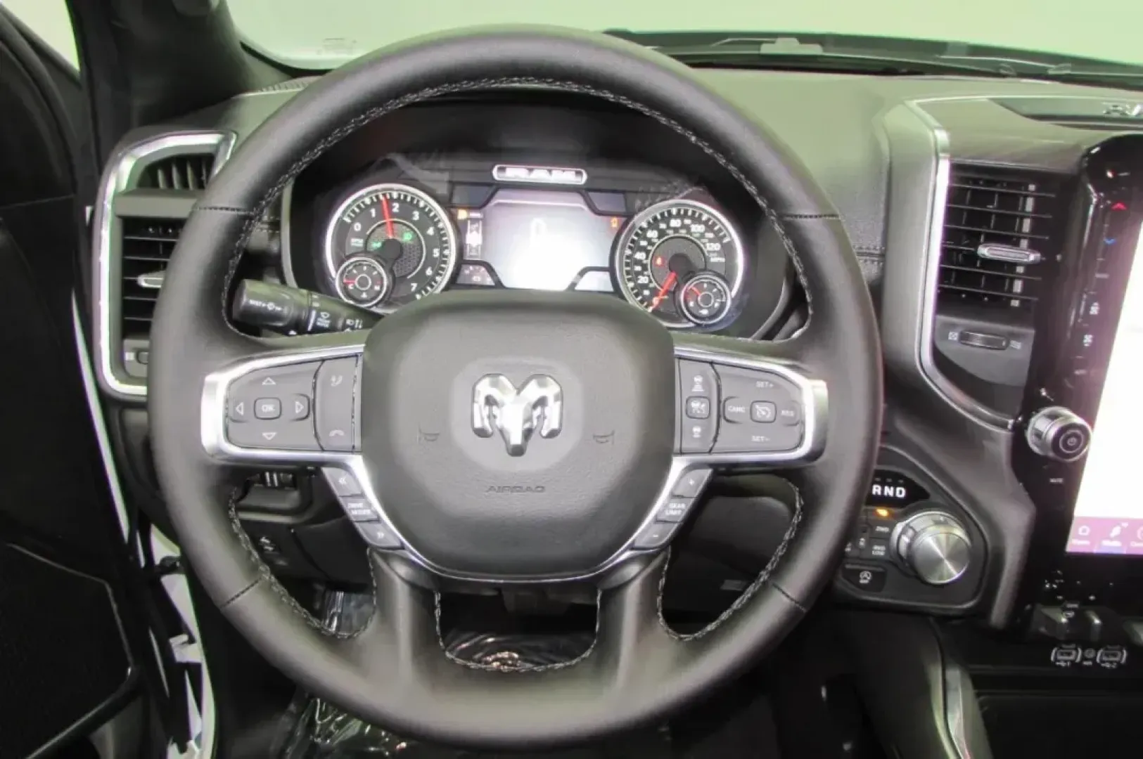 2025 Ram 1500 Laramie (1C6SRFJP8SN) with an Other engine, Automatic transmission, located at 12830 Highway 21, De Soto, MO, 63020, (636) 337-7777, 38.153099, -90.573624 - ### Discover Your Next Adventure with the 2025 Ram 1500 Laramie at Pettus CDJR DeSoto!<br /> <br /> If you're seeking a truck that effortlessly blends power, comfort, and style, look no further than this stunning **2025 Ram 1500 Laramie** at **Pettus CDJR DeSoto**. With an ultra-low mileage of just - Photo#15