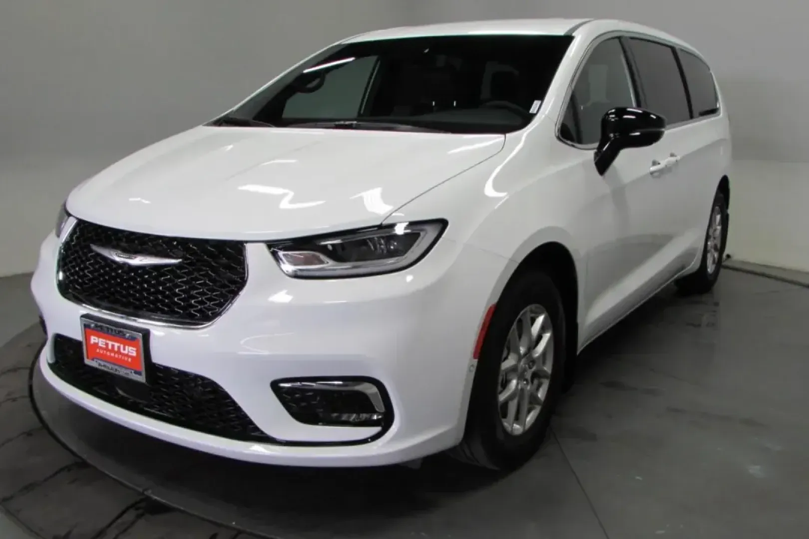 2025 /Black Leather Chrysler Pacifica Select (2C4RC1BG1SR) with an Other engine, Automatic transmission, located at 12830 Highway 21, De Soto, MO, 63020, (636) 337-7777, 38.153099, -90.573624 - **Discover the Ultimate Family Companion: 2025 Chrysler Pacifica at Pettus CDJR DeSoto!**<br /> <br /> Are you searching for the perfect vehicle that caters to your family's every need? Look no further than the 2025 Chrysler Pacifica, available now at Pettus CDJR DeSoto, your trusted used car dealer - Photo#1
