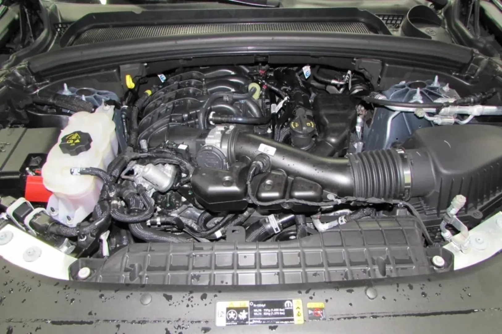 2024 /Global Black Jeep Grand Cherokee Limited (1C4RJKBG1R8) with an Other engine, located at 12830 Highway 21, De Soto, MO, 63020, (636) 337-7777, 38.153099, -90.573624 - ### Discover Your Next Adventure with the 2024 Jeep Grand Cherokee Limited!<br /> <br /> Are you ready to elevate your driving experience? Whether you're planning a family road trip or navigating daily commutes, the 2024 Jeep Grand Cherokee Limited is designed to meet your lifestyle needs. This vers - Photo#4
