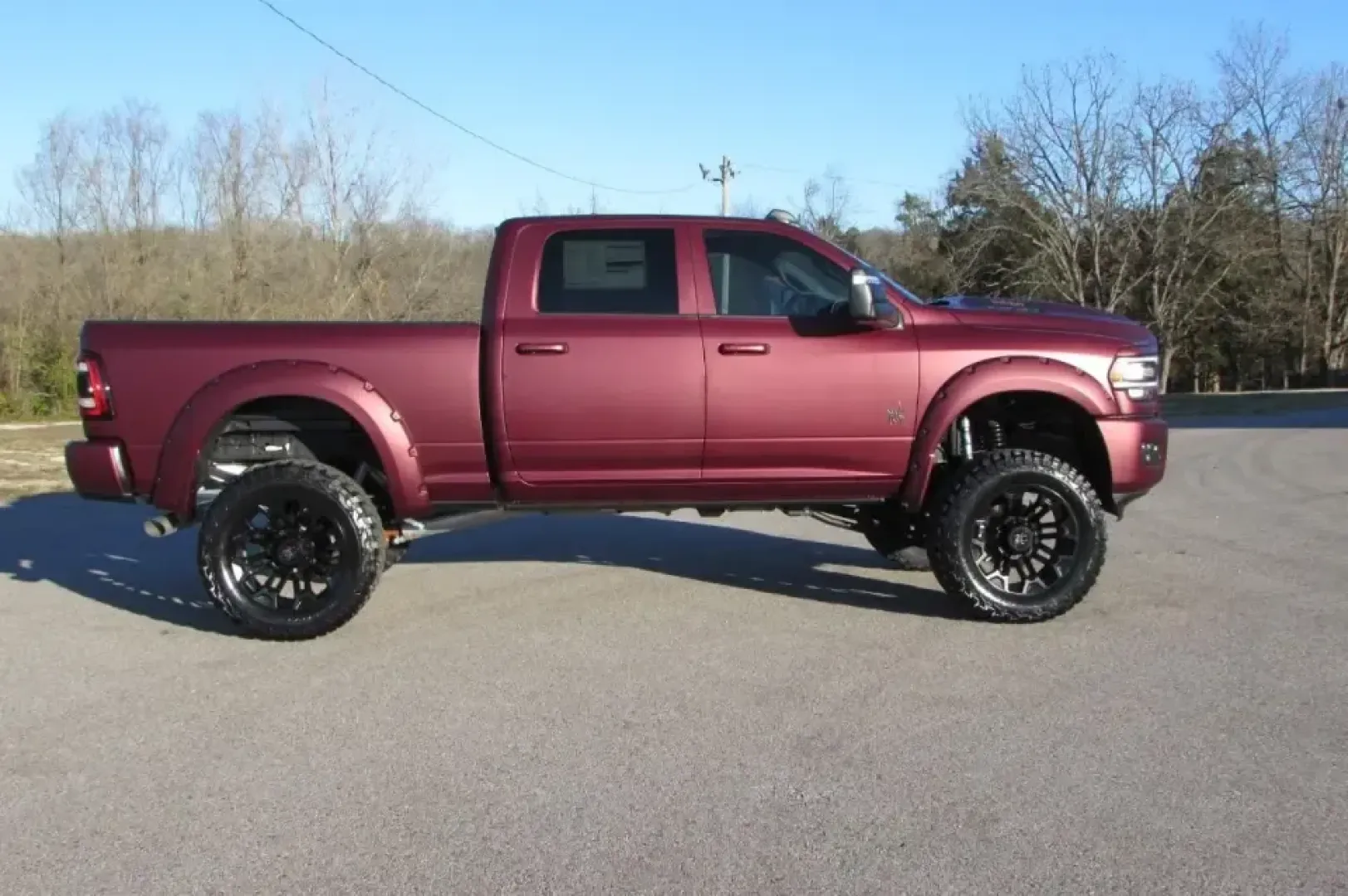 2024 /Black Ram 3500 Laramie (3C63R3EL4RG) with an 6.7L L6 OHV 24V TURBO DIESEL engine, 6A transmission, located at 12830 Highway 21, De Soto, MO, 63020, (636) 337-7777, 38.153099, -90.573624 - **Unleash Your Adventurous Spirit with the 2024 Ram 3500 Laramie!** <br /> <br /> Are you ready to elevate your weekend getaways or tackle tough jobs with ease? Look no further than the 2024 Ram 3500 Laramie, the perfect blend of power, comfort, and technology. This heavy-duty truck is designed for - Photo#4