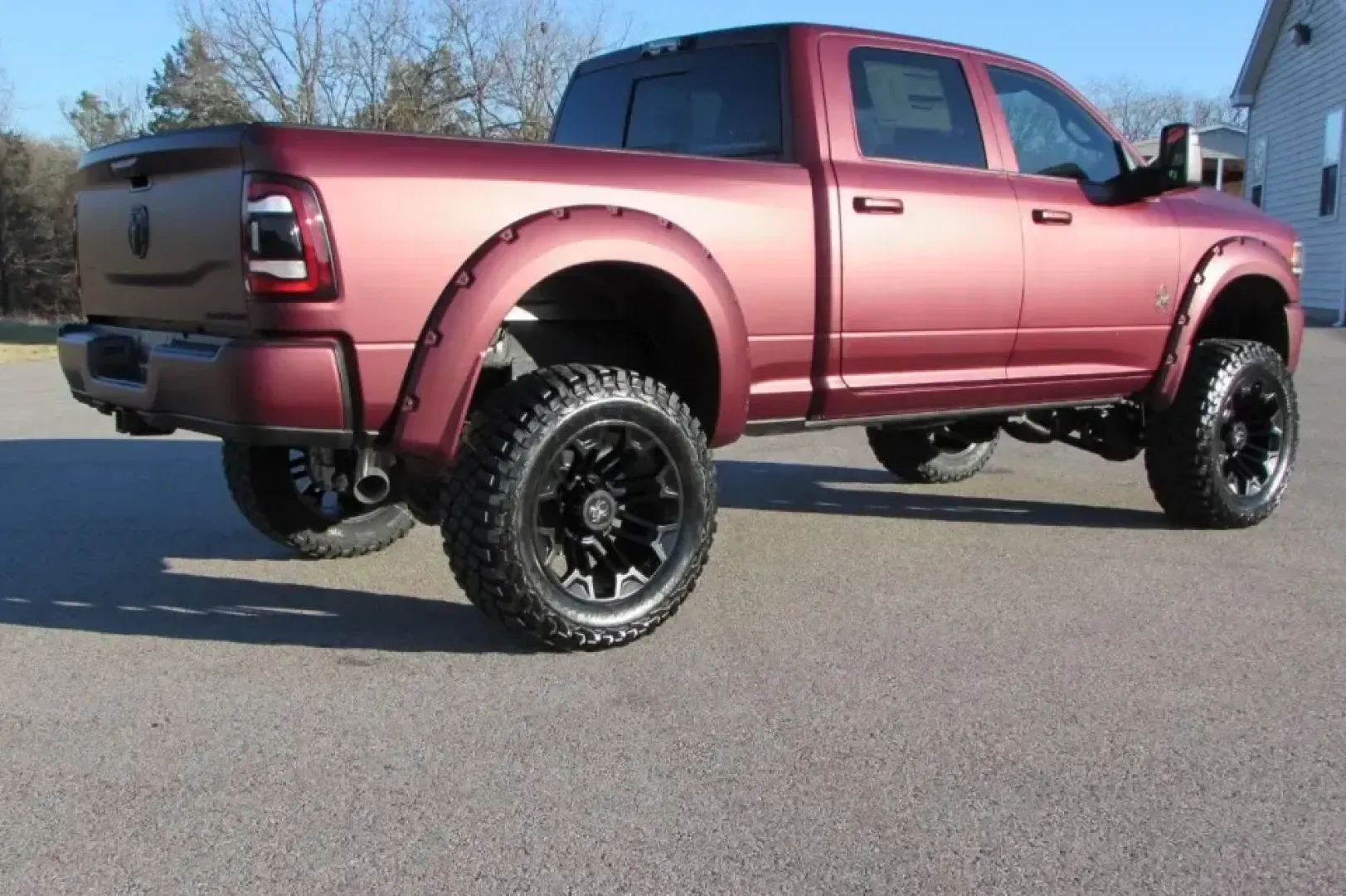 2024 /Black Ram 3500 Laramie (3C63R3EL4RG) with an 6.7L L6 OHV 24V TURBO DIESEL engine, 6A transmission, located at 12830 Highway 21, De Soto, MO, 63020, (636) 337-7777, 38.153099, -90.573624 - **Unleash Your Adventurous Spirit with the 2024 Ram 3500 Laramie!** <br /> <br /> Are you ready to elevate your weekend getaways or tackle tough jobs with ease? Look no further than the 2024 Ram 3500 Laramie, the perfect blend of power, comfort, and technology. This heavy-duty truck is designed for - Photo#5