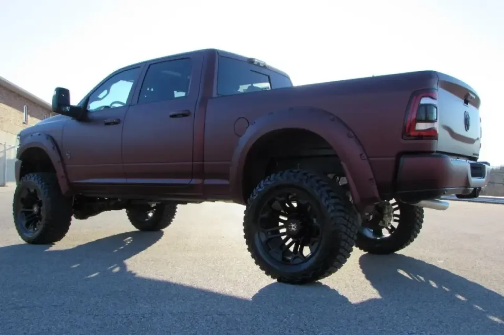 2024 /Black Ram 3500 Laramie (3C63R3EL4RG) with an 6.7L L6 OHV 24V TURBO DIESEL engine, 6A transmission, located at 12830 Highway 21, De Soto, MO, 63020, (636) 337-7777, 38.153099, -90.573624 - **Unleash Your Adventurous Spirit with the 2024 Ram 3500 Laramie!** <br /> <br /> Are you ready to elevate your weekend getaways or tackle tough jobs with ease? Look no further than the 2024 Ram 3500 Laramie, the perfect blend of power, comfort, and technology. This heavy-duty truck is designed for - Photo#6