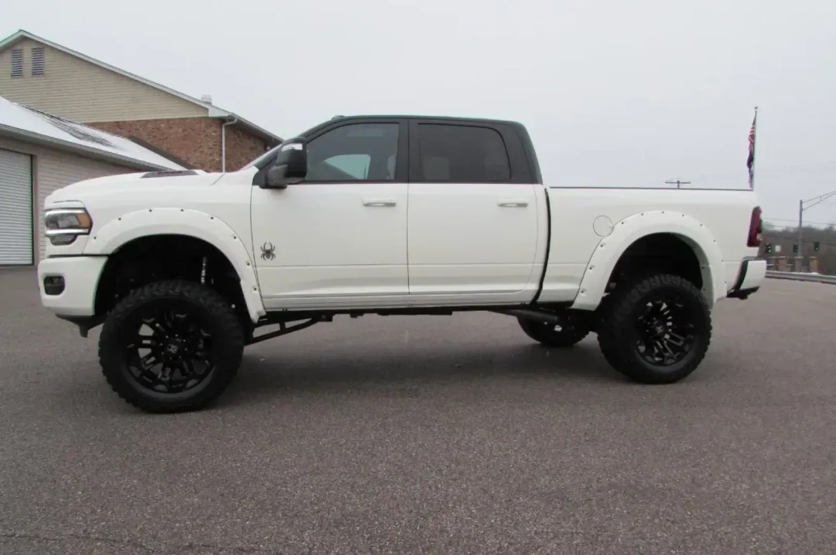 2024 /Black Leather Ram 3500 Laramie (3C63R3EL5RG) with an Other engine, located at 12830 Highway 21, De Soto, MO, 63020, (636) 337-7777, 38.153099, -90.573624 - **Discover Adventure with the 2024 Ram 3500 Laramie at Pettus CDJR DeSoto!** <br /> <br /> If you're looking for a reliable truck that can handle your demanding lifestyle, look no further than the impressive 2024 Ram 3500 Laramie available now at Pettus CDJR DeSoto. Whether you're a weekend warrior - Photo#3