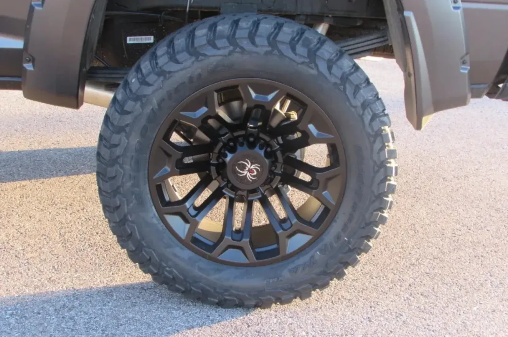 2024 /Black Leather Ram 3500 Laramie (3C63R3EL9RG) with an Other engine, located at 12830 Highway 21, De Soto, MO, 63020, (636) 337-7777, 38.153099, -90.573624 - **Unleash Your Adventurous Spirit with the 2024 Ram 3500 Laramie The Ultimate Truck for Every Journey!**<br /> <br /> Are you ready to elevate your driving experience? The 2024 Ram 3500 Laramie is designed for those who crave power, comfort, and versatility. Whether you're hauling heavy loads for w - Photo#7