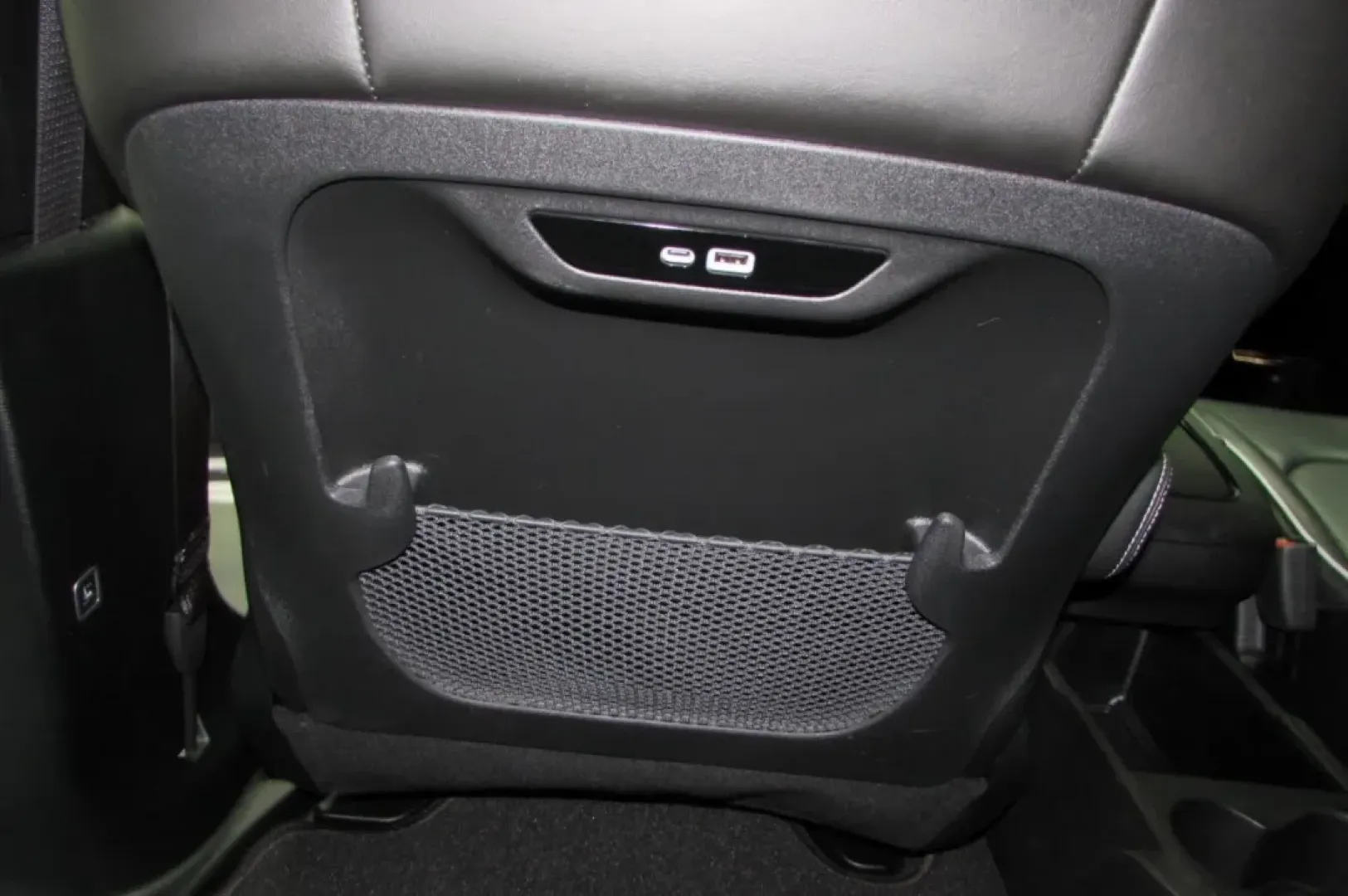 2024 /Black Chrysler Pacifica Limited (2C4RC1GG8RR) with an Other engine, Automatic transmission, located at 12836 Highway 21, De Soto, MO, 63020, (636) 337-7777, 38.151867, -90.575615 - **Elevate Your Family Adventures with the 2024 Chrysler Pacifica Limited at Pettus Ford De Soto!**<br /> <br /> Are you ready to transform your family outings into unforgettable adventures? Whether it's a road trip to the picturesque Elephant Rocks State Park or simply school drop-offs in De Soto, M - Photo#24